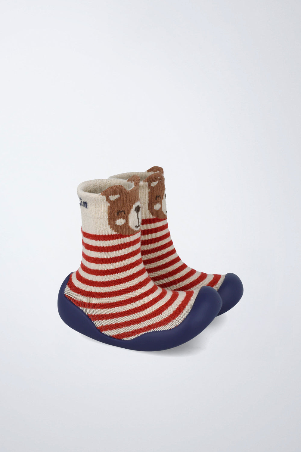 Zapato infantil Garvalín barefoot en beige con cierre de contacto y estabilidad.