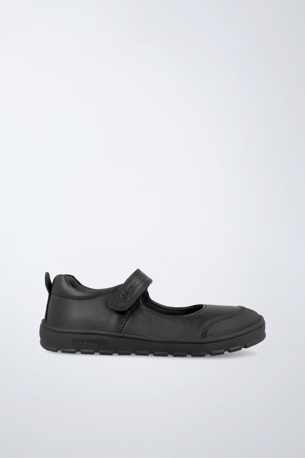 Zapato mercedita Garvalín barefoot en negro con cierre de contacto y flexibilidad para el movimiento natural del pie.