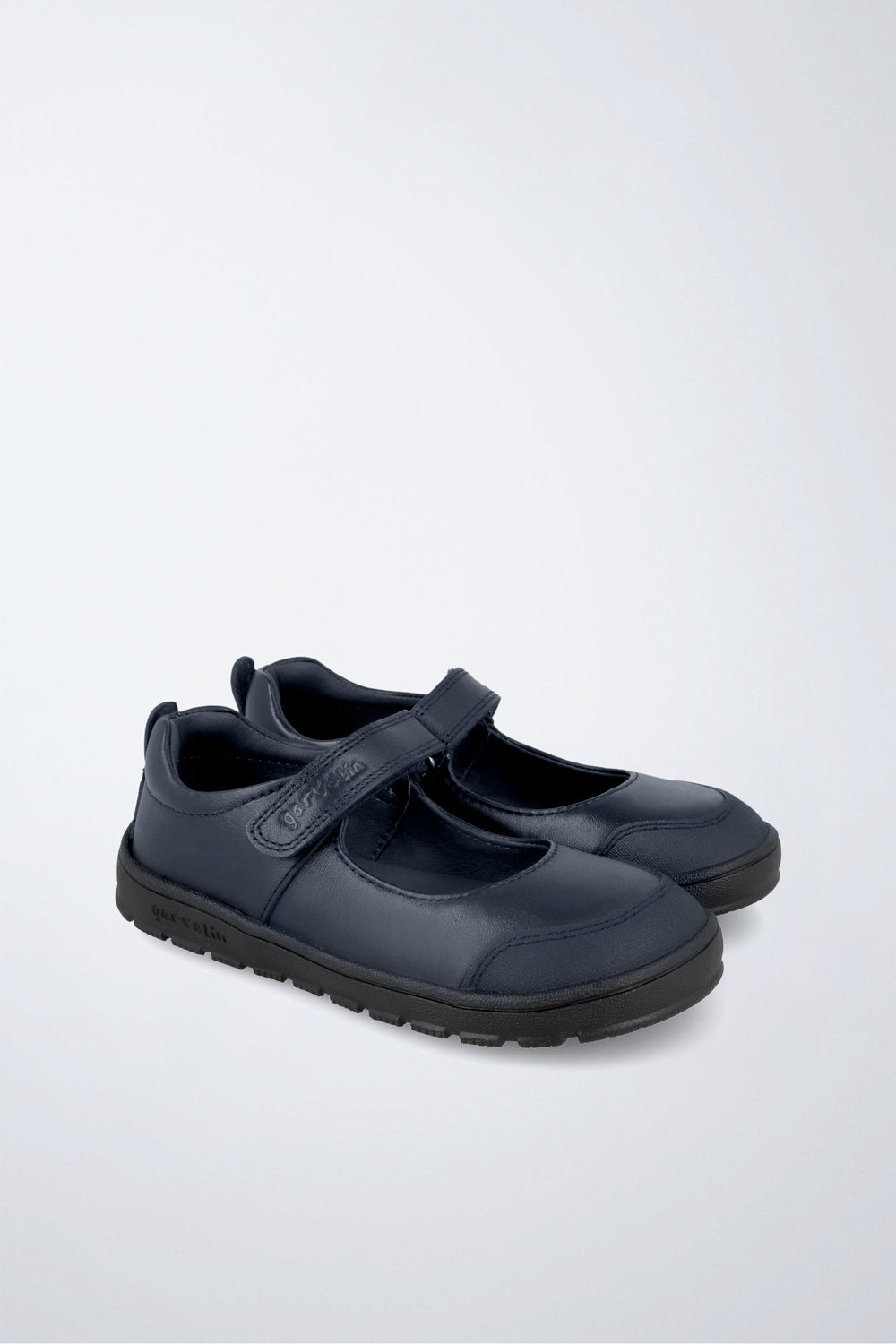 Zapato infantil Garvalín barefoot en azul marino con cierre de contacto y flexibilidad para el movimiento natural del pie.
