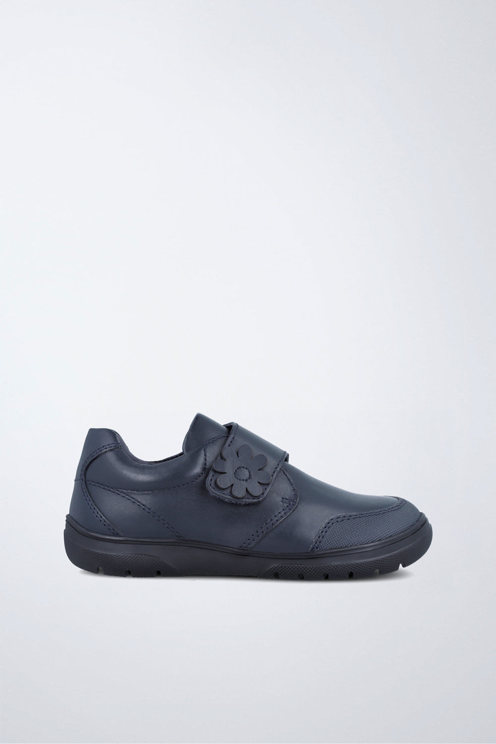 Zapato infantil Garvalín respetuoso en azul marino con cierre de contacto y desarrollo saludable del pie.