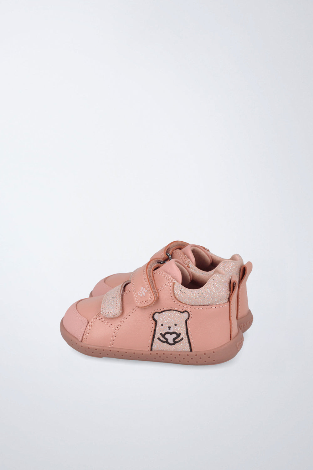 Barefoot Garvalín shoes in nude pink with an adjustable fastening and stability.
