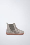 Barefoot Garvalín shoe in grey with a zip and flexibility for the foot's natural movement.