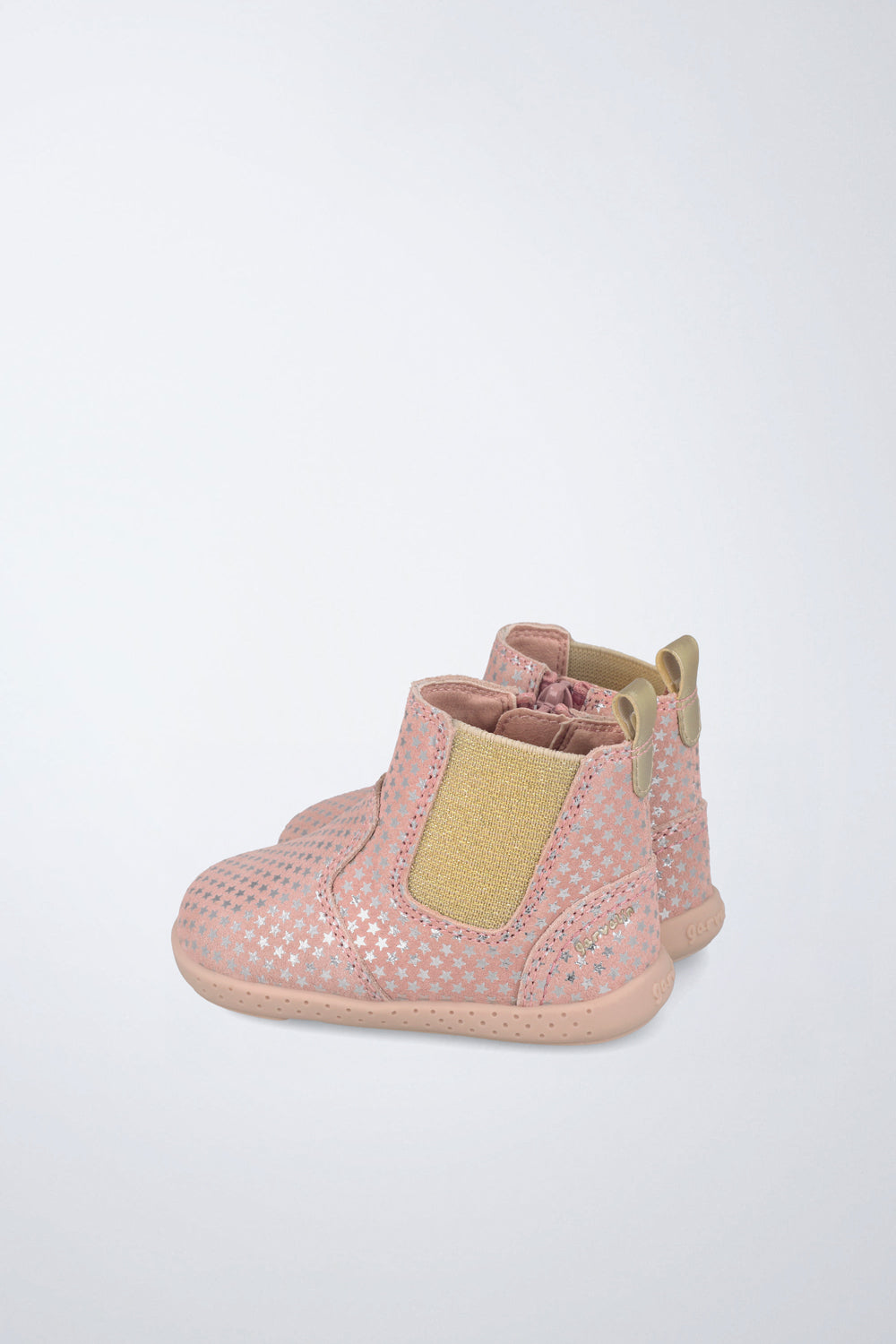 Barefoot Garvalín shoe in pale pink with a zip and flexibility for the foot's natural movement.