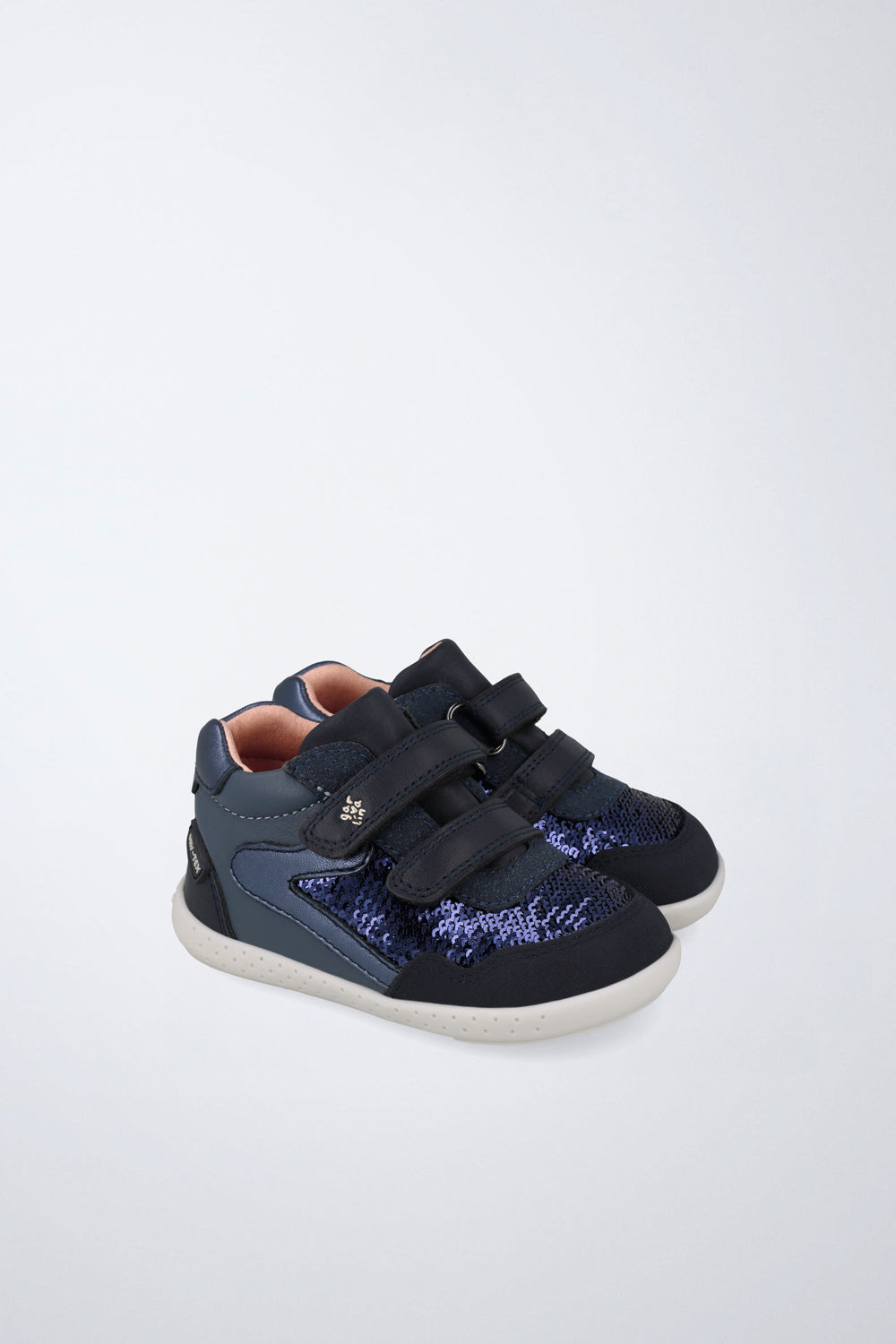 Barefoot Garvalín kids' ankle boot in navy and black with an adjustable fastening and healthy foot development.