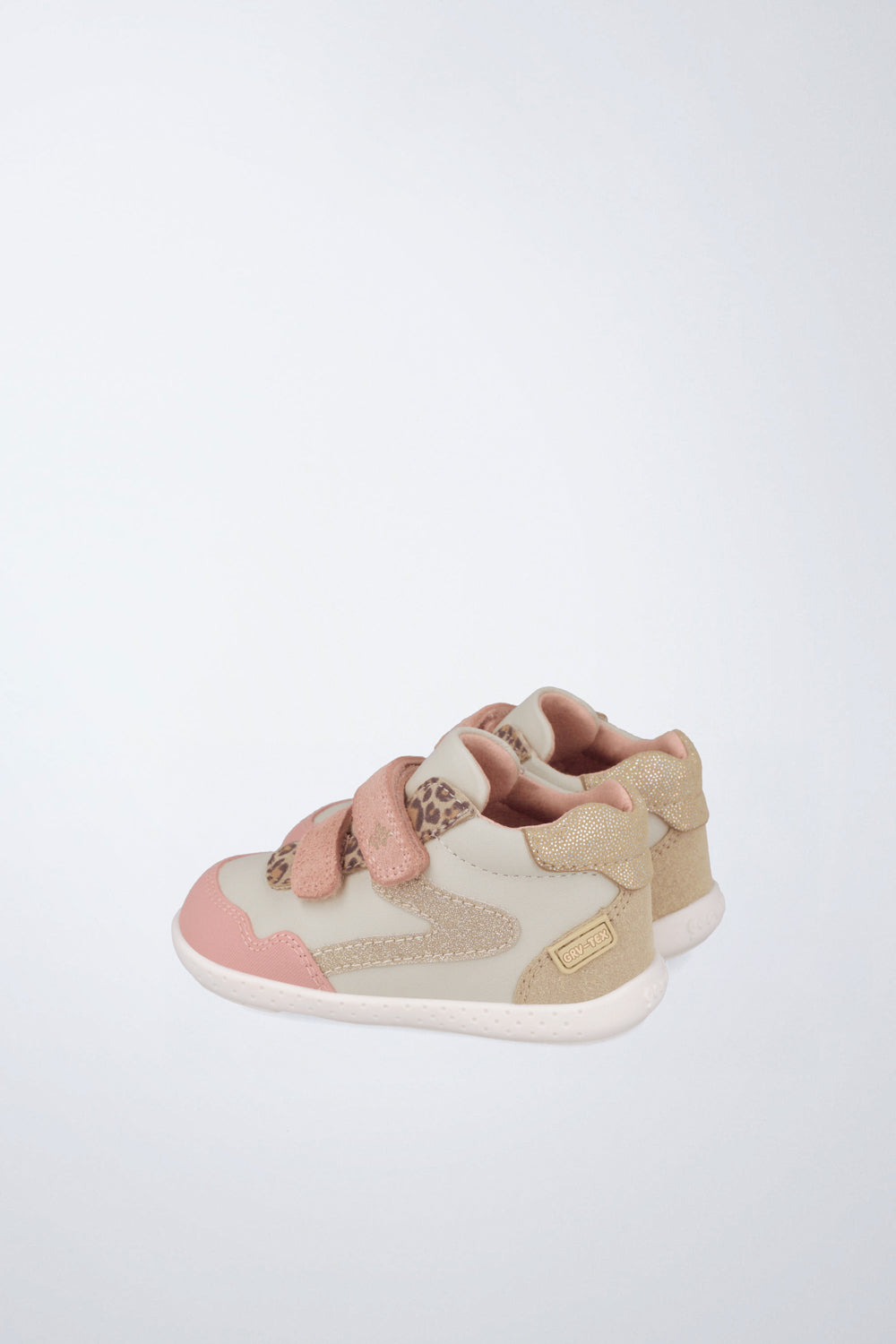 Barefoot Garvalín ankle boot in cream and pink with an adjustable fastening and healthy foot development.