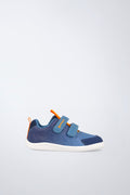 Zapatos escolares Garvalín barefoot en azul con cierre de contacto y diseño ergonómico.