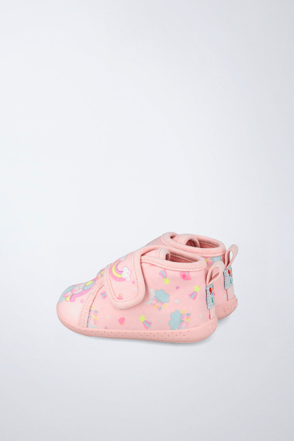 Barefoot Garvalín kids' shoe in pink with an adjustable fastening and stability.