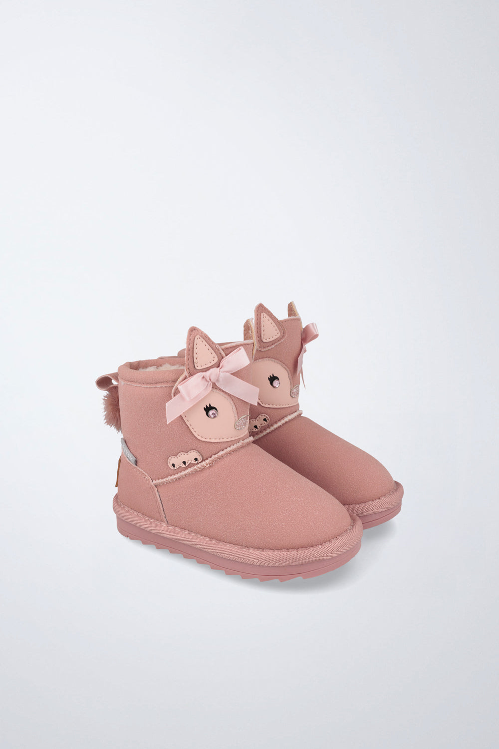 Barefoot Garvalín shoe in pink with a zip and natural foot development.
