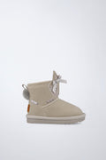 Barefoot Garvalín shoe in blue with a zip and natural foot development.