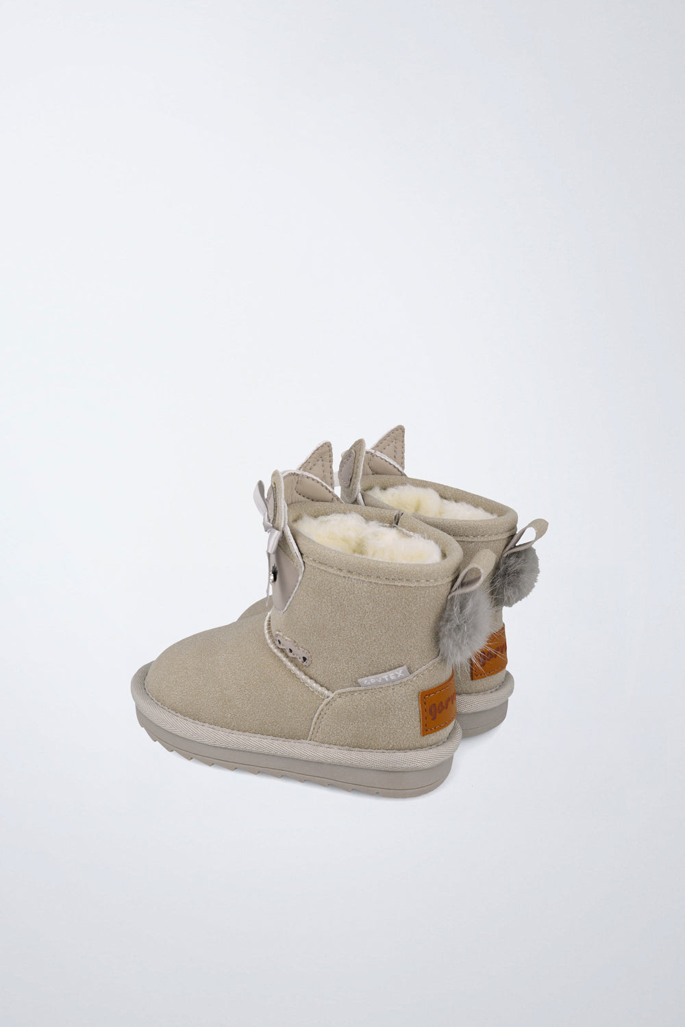 Barefoot Garvalín shoe in blue with a zip and natural foot development.