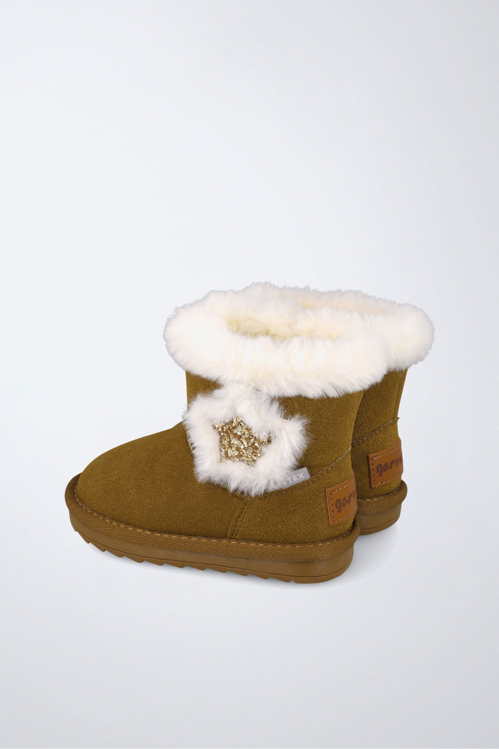Barefoot Garvalín shoe in brown with a zip and an ergonomic design.