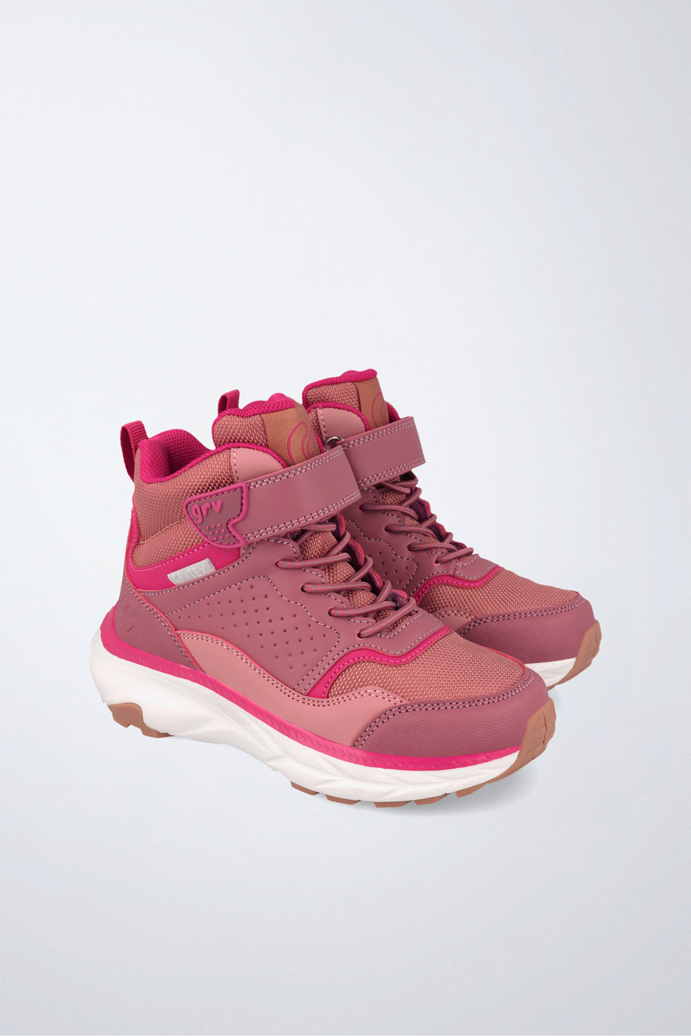 Barefoot Garvalín ankle boot in pink with laces and an adjustable fastening and natural foot development.