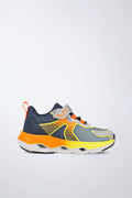 Barefoot Garvalín shoe in blue with laces and an adjustable fastening and stability and flexibility.