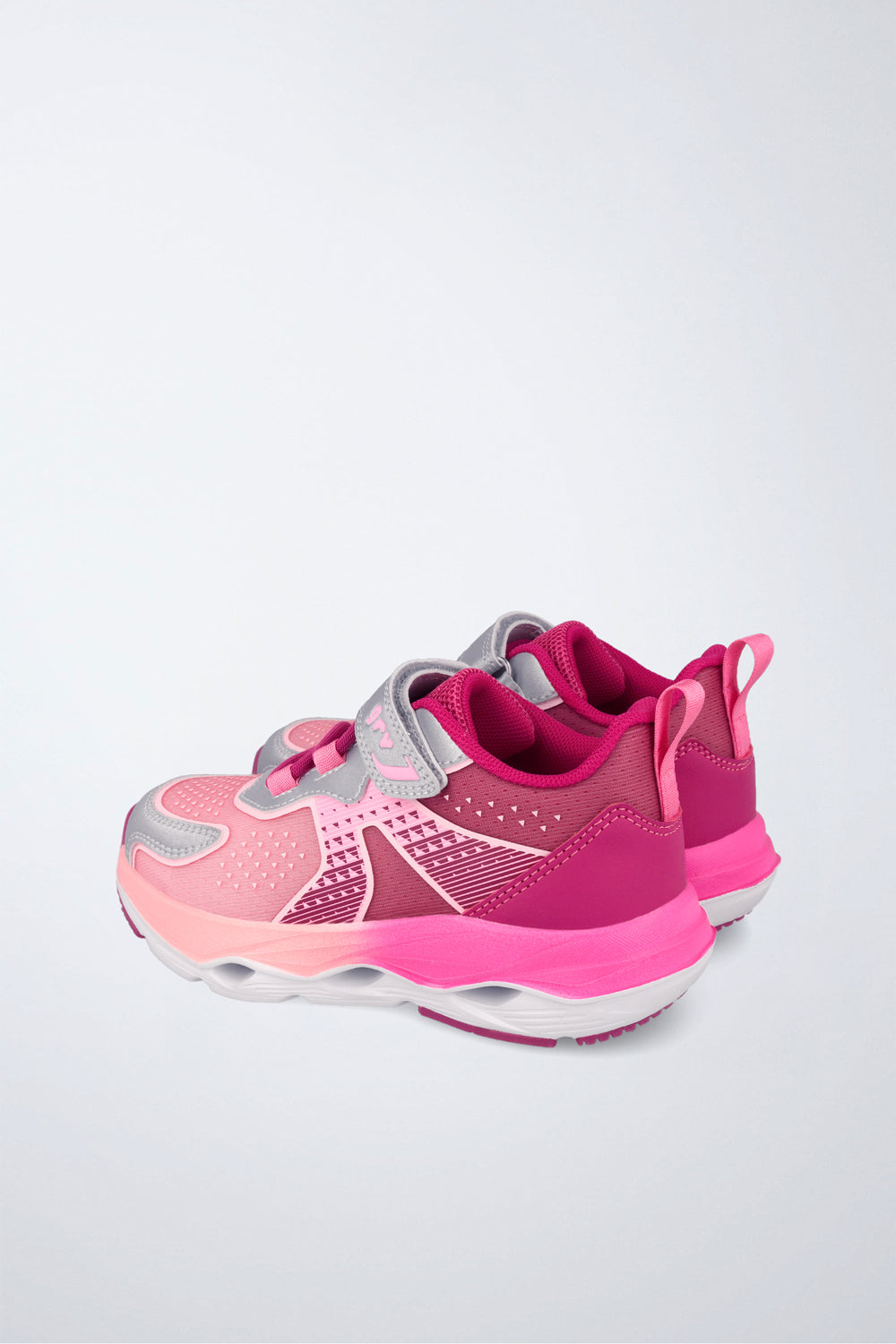 Barefoot Garvalín shoe in fuchsia with laces and an adjustable fastening and stability and flexibility.