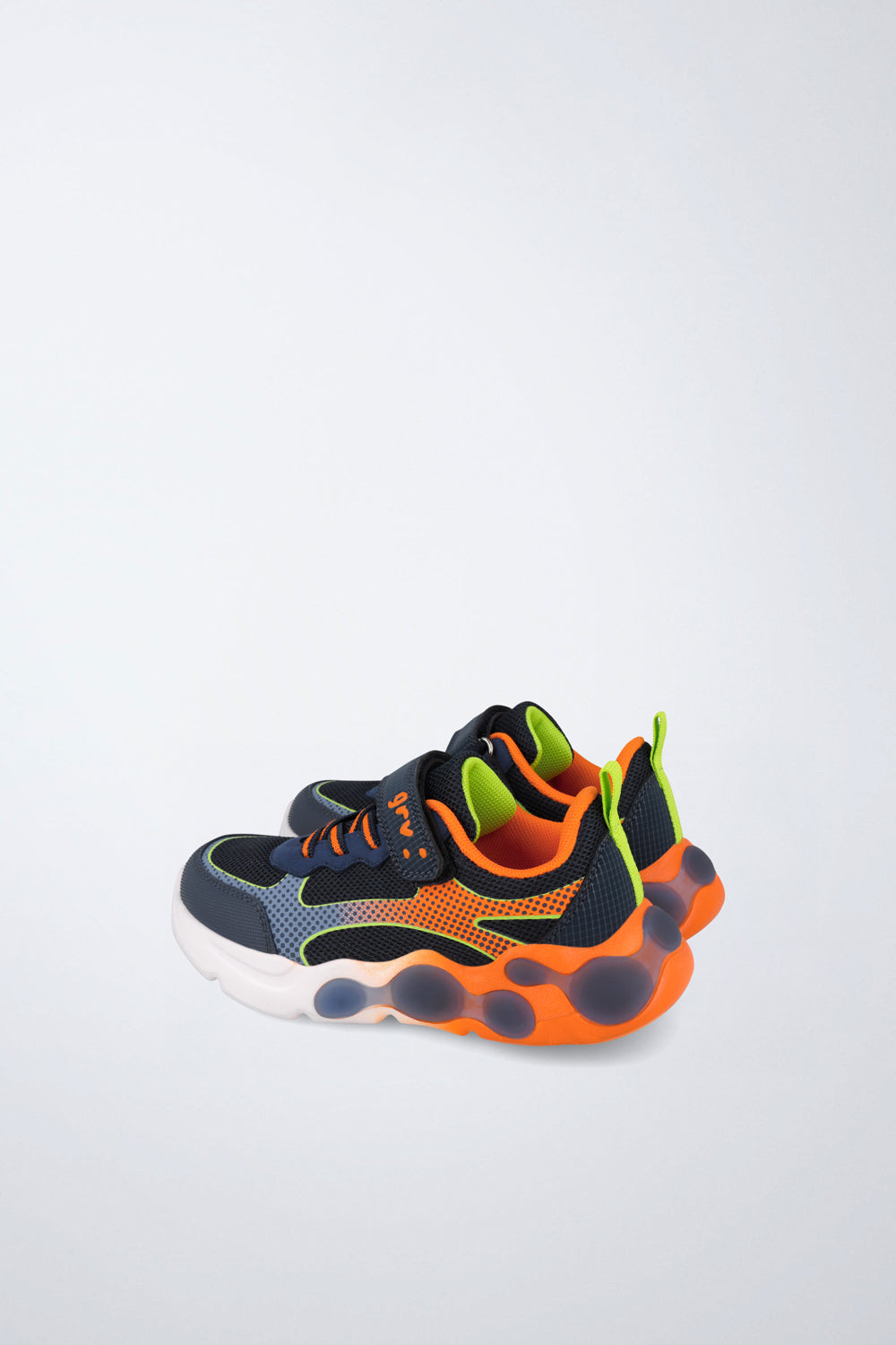 Barefoot Garvalín shoes in blue with laces and an adjustable fastening and a flexible sole.