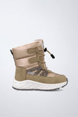 Durable boots in grey