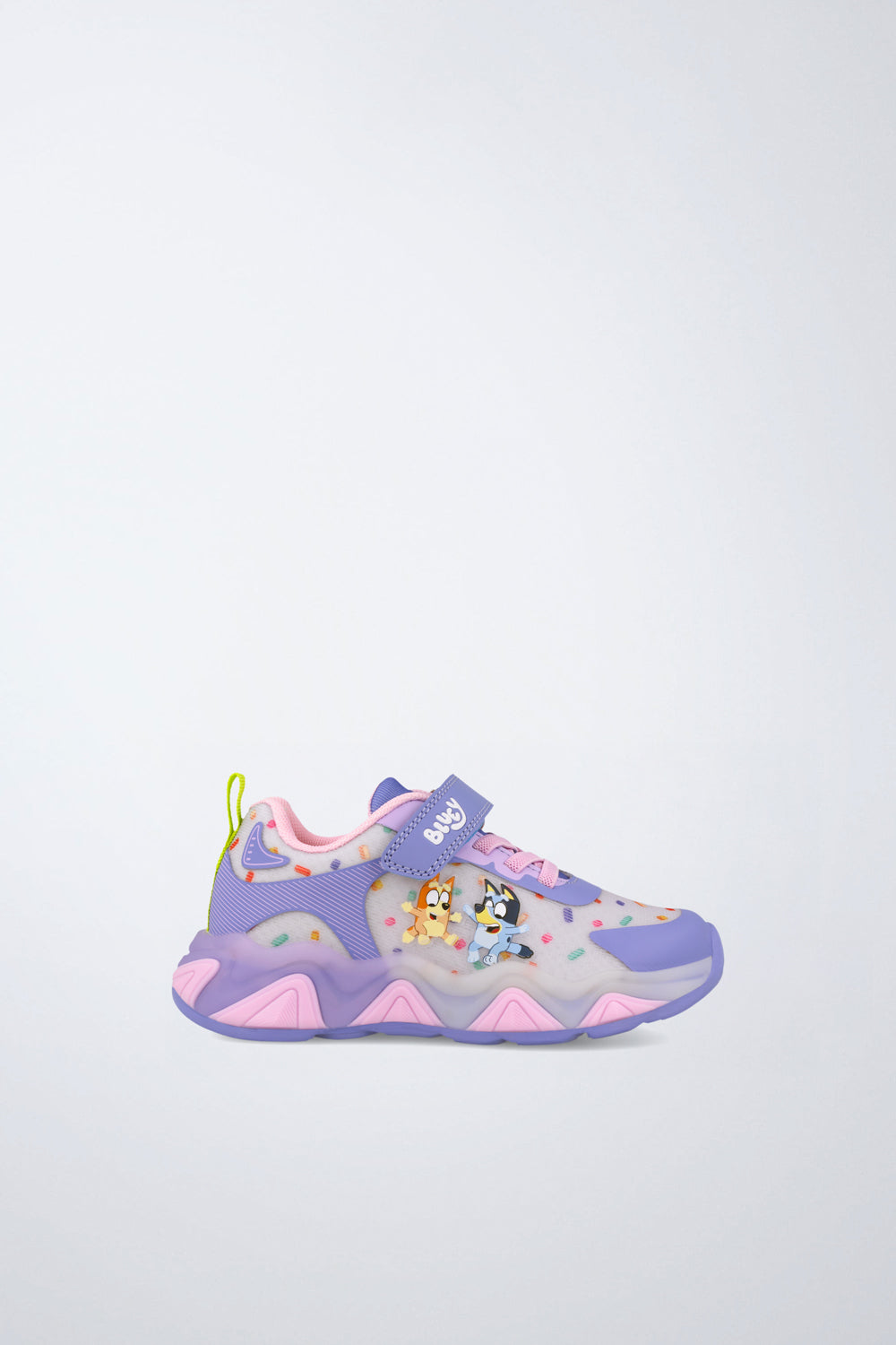 Zapatos infantiles Garvalín respetuoso en lila con cordones y cierre de contacto y puntera reforzada.