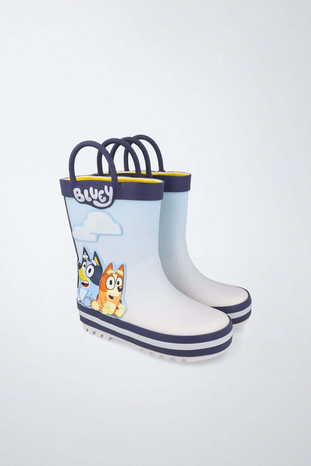 Barefoot Garvalín shoe in blue with an adjustable fastening and stability.