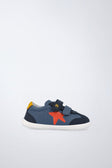 Zapatilla barefoot en azul marino y rojo