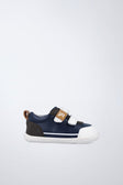 Zapatilla barefoot en azul marino y blanco