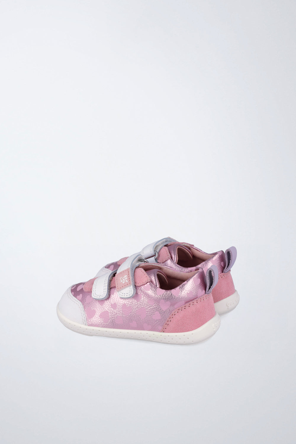Zapatos infantiles Garvalín barefoot en rosa con cierre de contacto y desarrollo natural del pie.