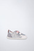 Zapatilla barefoot de piel ligera en plata