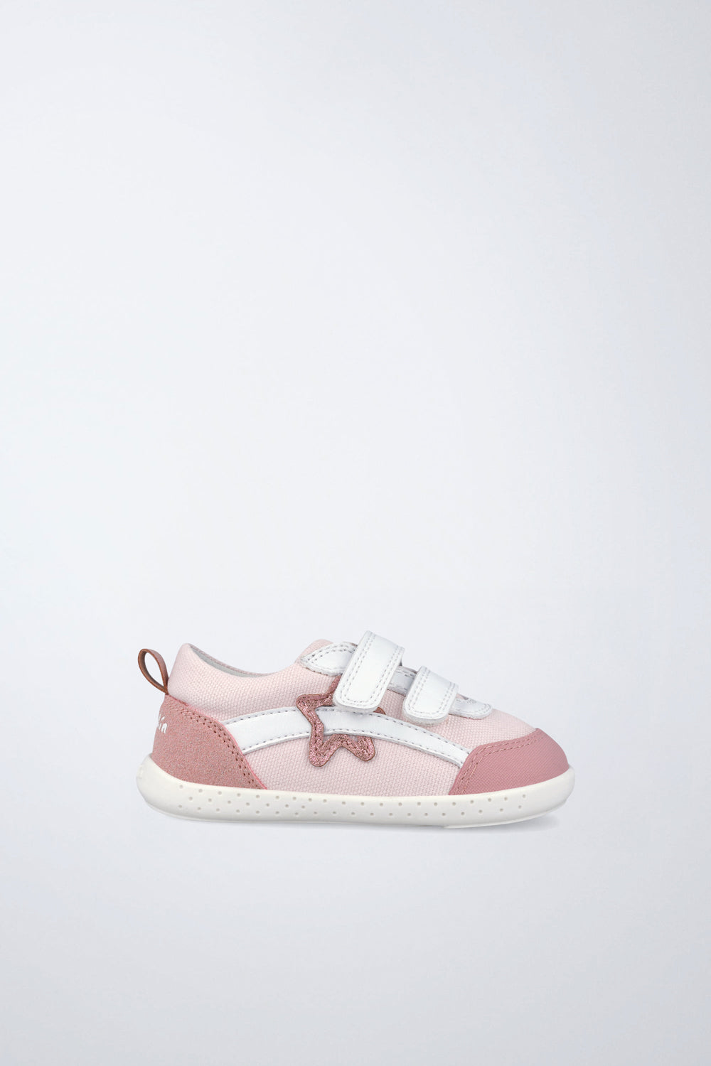 Zapato infantil Garvalín barefoot en rosa con cierre de contacto y estabilidad y flexibilidad.