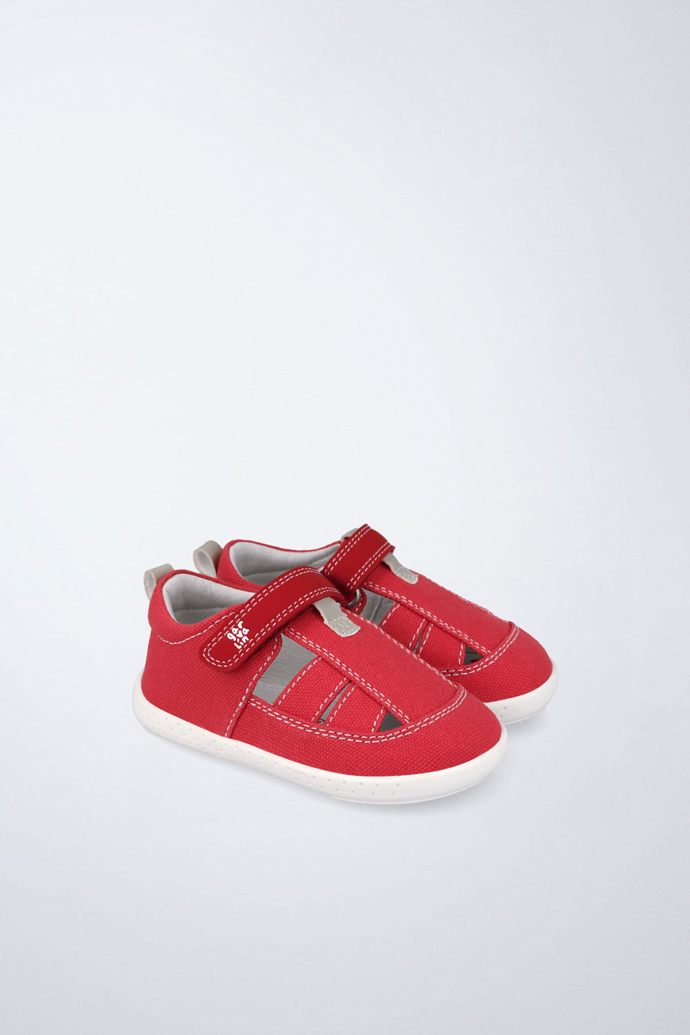 Sandalias Garvalín barefoot en rojo con cierre de contacto y estabilidad y flexibilidad.
