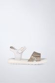 Sandalia Stella resistente en blanco y dorado