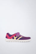 Zapato Garvalín barefoot en violeta con cordones y cierre de contacto y suela flexible.