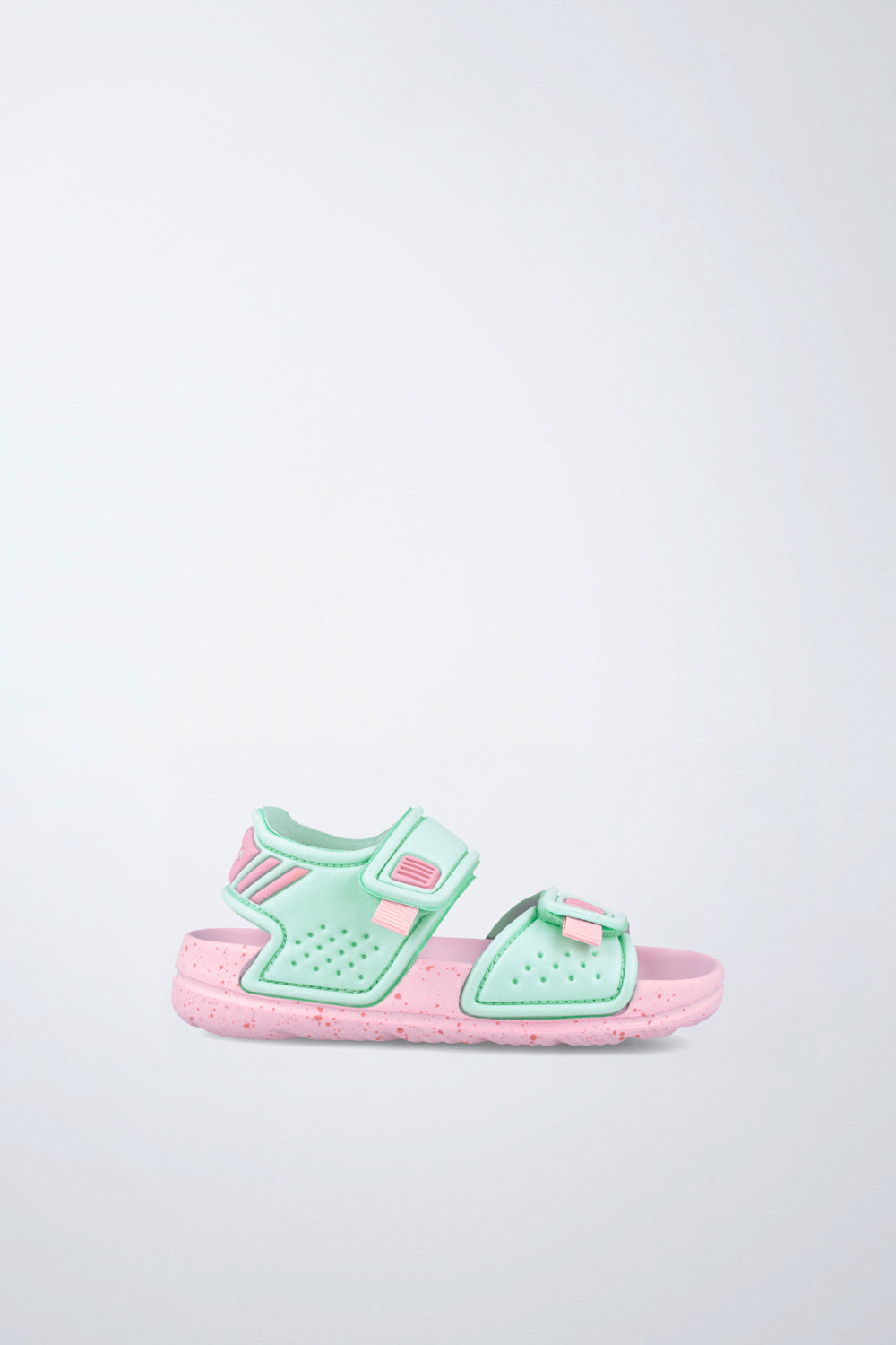 Sandalias Garvalín respetuosa en turquesa y rosa con cierre de contacto y flexibilidad para el movimiento natural del pie.