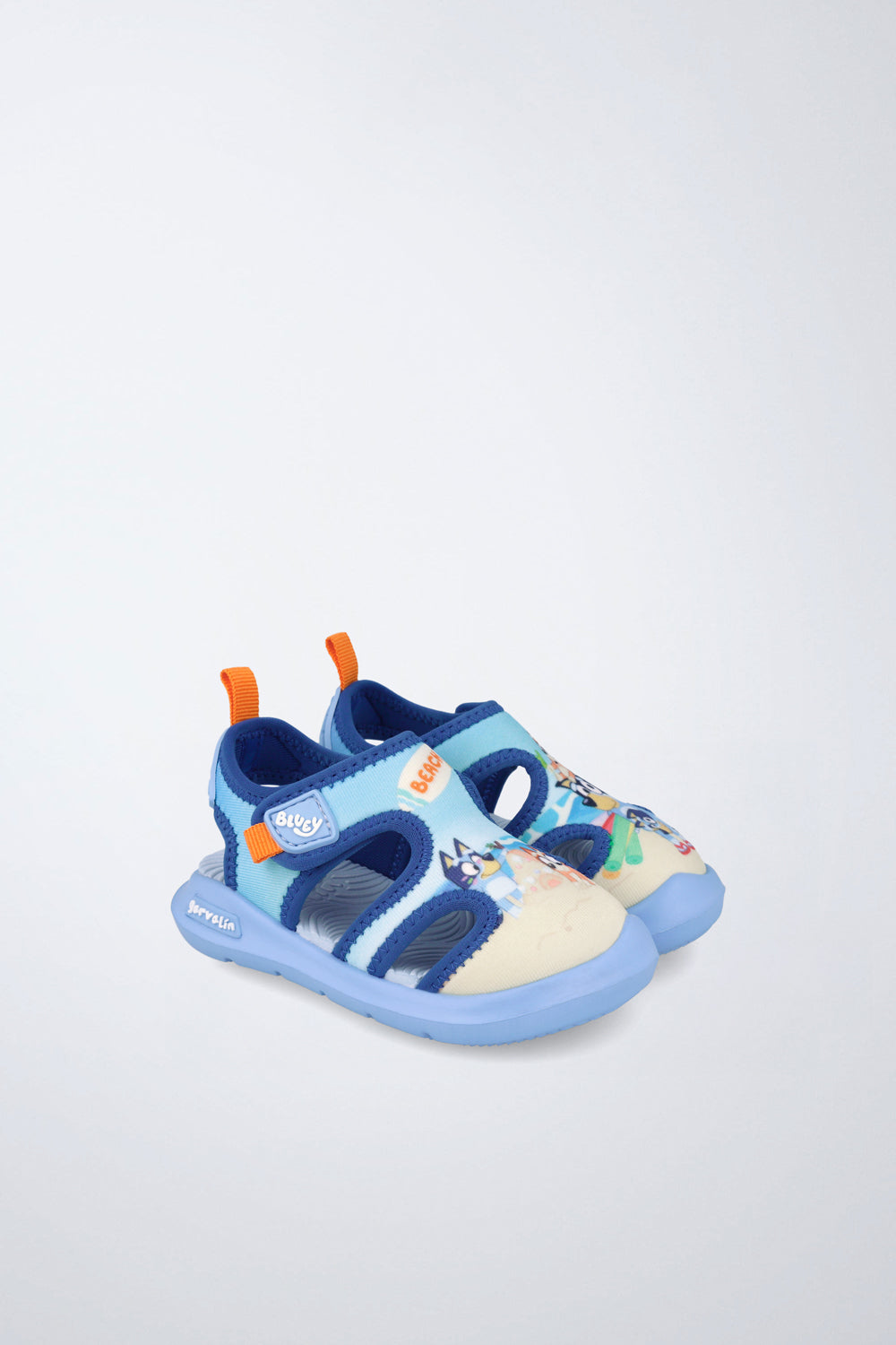 Sandalias Garvalín respetuosa en azul con cierre de contacto y diseño ergonómico.