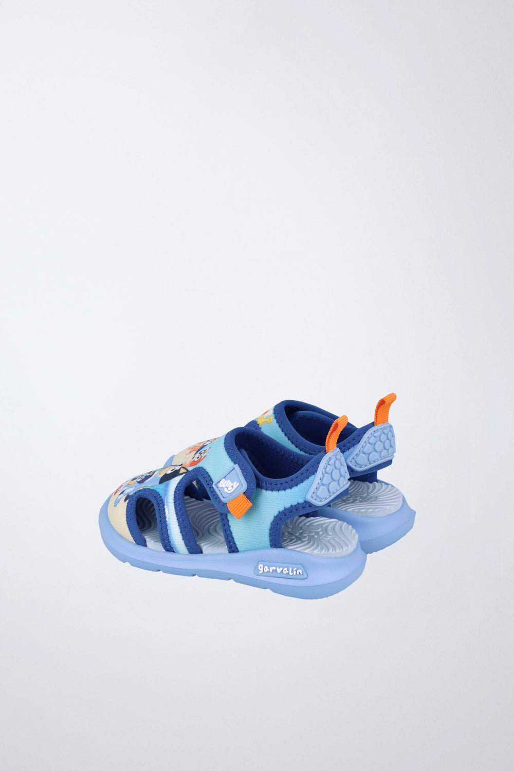Sandalias Garvalín respetuosa en azul con cierre de contacto y diseño ergonómico.