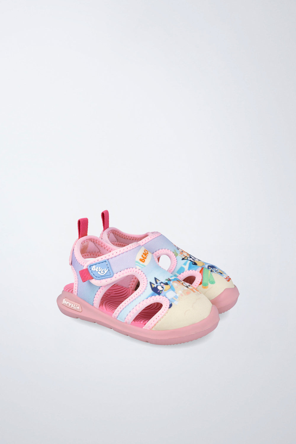 Sandalia Garvalín respetuosa en rosa con cierre de contacto y diseño ergonómico.
