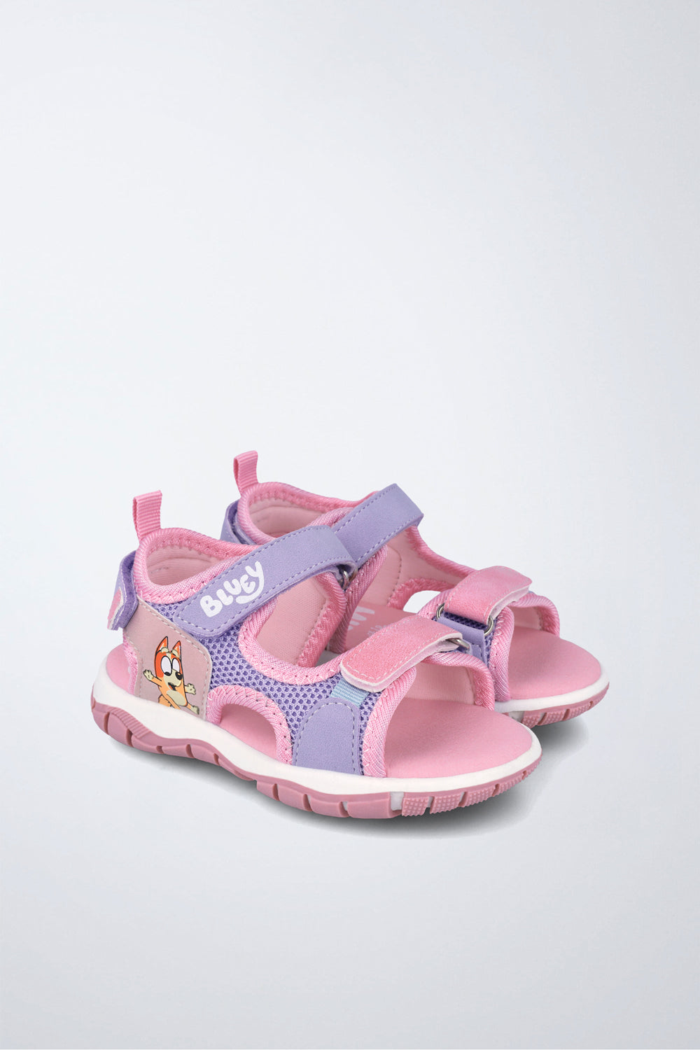 Sandalia infantil Garvalín respetuosa en rosa con cierre de contacto y diseño ergonómico.
